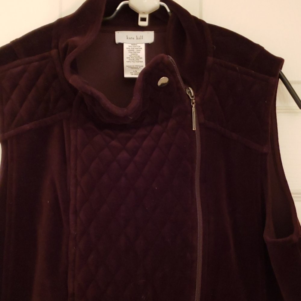 Vest - Picture 2 of 5